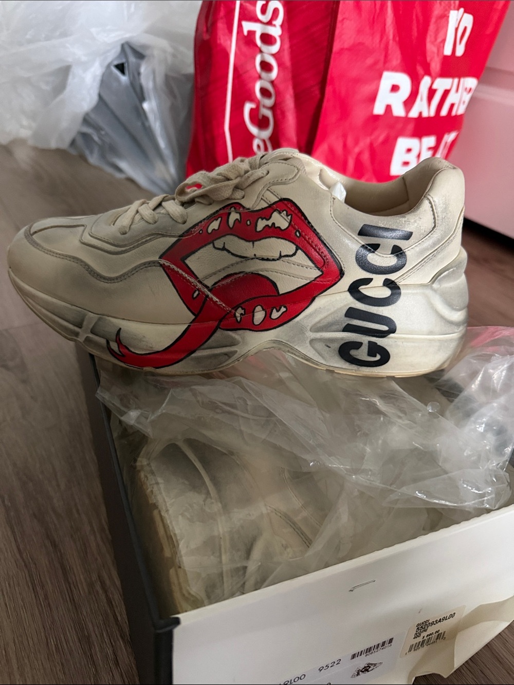 Gucci Beige Leather Sneaker with Red Lip Graphic